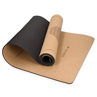 Navaris Yogamatte aus Kork rutschfeste Matte - Yoga Sportmatte Fitnessmatte mit Tragegurt - 183x61x0,5cm Fitness Gymnastikmatte - Schadstofffrei von Navaris