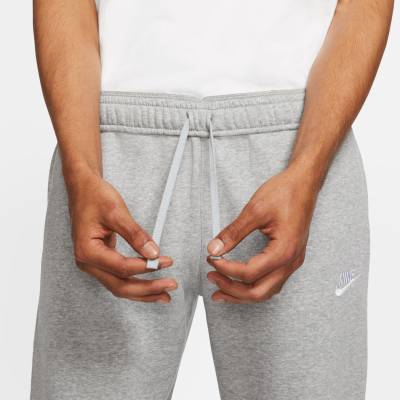 NIKE Sportswear Club Fleece Jogginghose Herren dk grey heather/matte silver/white XL von Nike