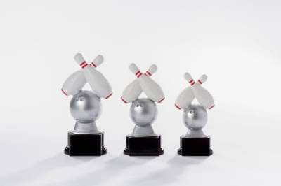 eberin · Bowling-Pokal, Resinfigur Bowling, Silber mit Weiss und rot, mit Wunschtext, Größe 18 cm von eberin