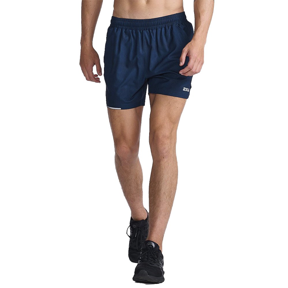 2xu Aero 5 Inch Shorts Blau XL Mann von 2xu