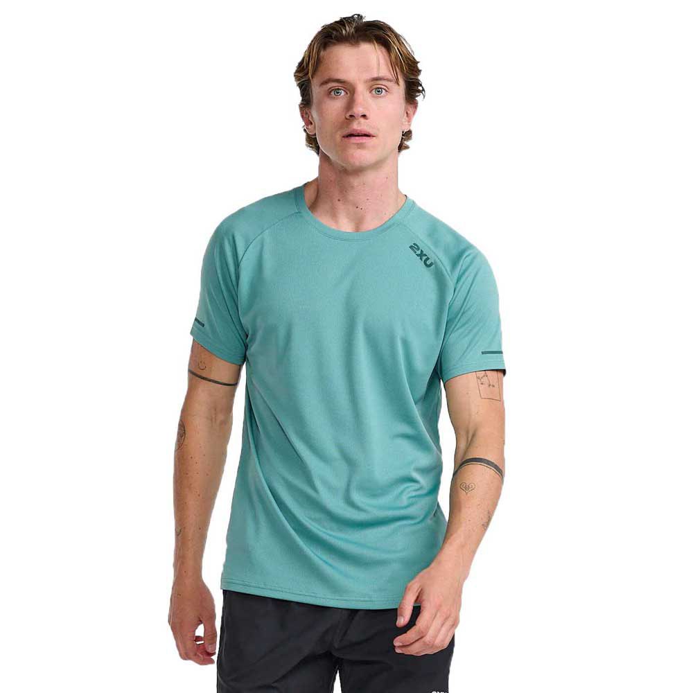 2xu Aero Short Sleeve T-shirt Blau L Mann von 2xu
