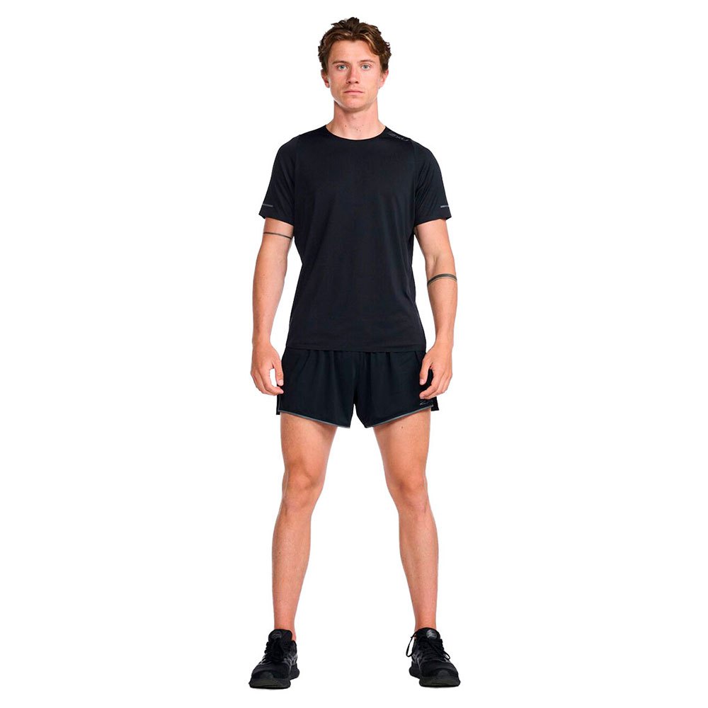 2xu Light Speed Tech Short Sleeve T-shirt Schwarz 2XL Mann von 2xu