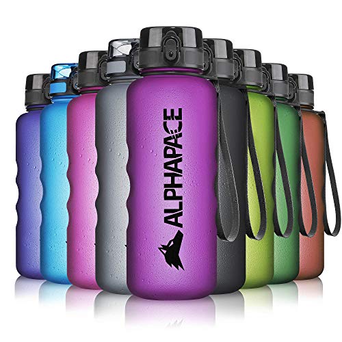 ALPHAPACE Trinkflasche, auslaufsichere 1.500 ml Wasserflasche, BPA-freie Flasche für Sport, Fahrrad & Outdooraktivitäten, Sportflasche mit Fruchteinsatz, in Purple von ALPHAPACE