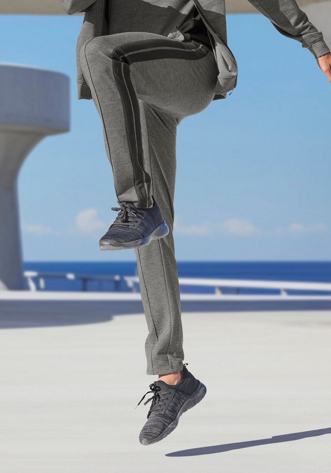 AUTHENTIC LE JOGGER Jogger Pants - Sporthose mit seitlichen Streifen von AUTHENTIC LE JOGGER