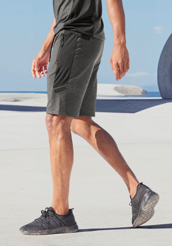 AUTHENTIC LE JOGGER Shorts - Sporthose mit Mesheinsätzen und seitlichen Reißverschlusstaschen von AUTHENTIC LE JOGGER