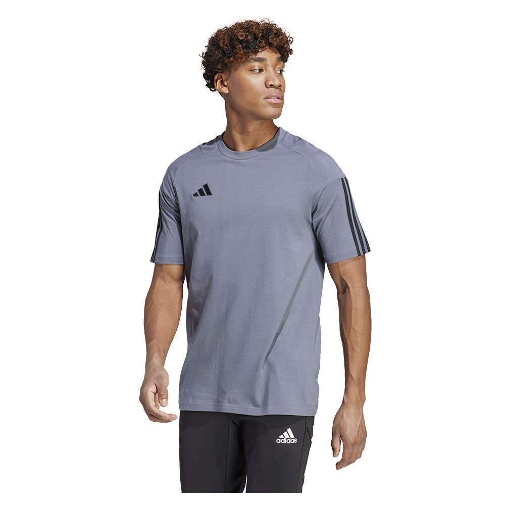 Adidas Ic4573 Short Sleeve T-shirt Grau S / Regular Mann von Adidas