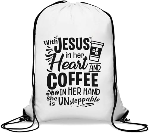Atspauda Turnbeutel mit Aufschrift "With Jesus In Her Heart And Coffee In Her Hand She Is Unstoppable", Freizeittasche mit Kordelzug, Weiß, weiß, Einheitsgröße von Atspauda