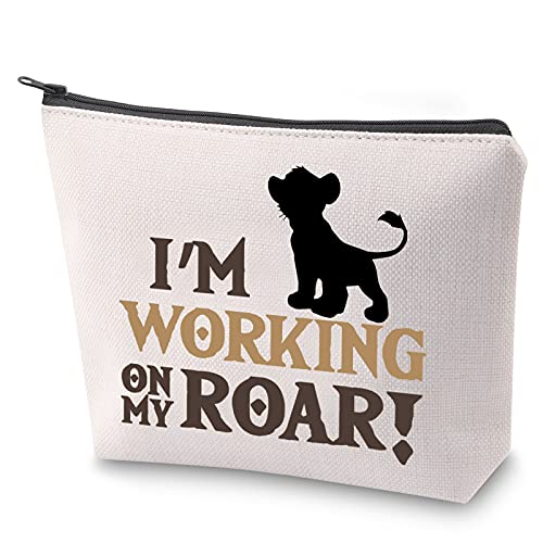 BAUNA Kosmetiktasche mit Aufschrift "I'm Working On My Roar", Simba-Geschenk, König der Löwen, Roar von BAUNA