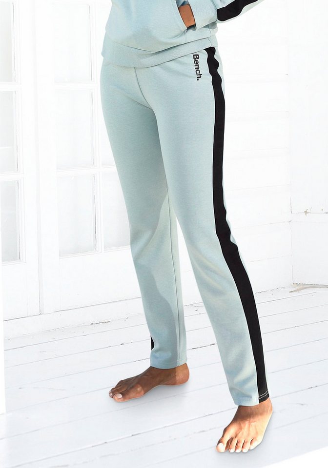 Bench. Loungewear Loungehose mit Seitenstreifen und geradem Bein, Loungeanzug von Bench. Loungewear