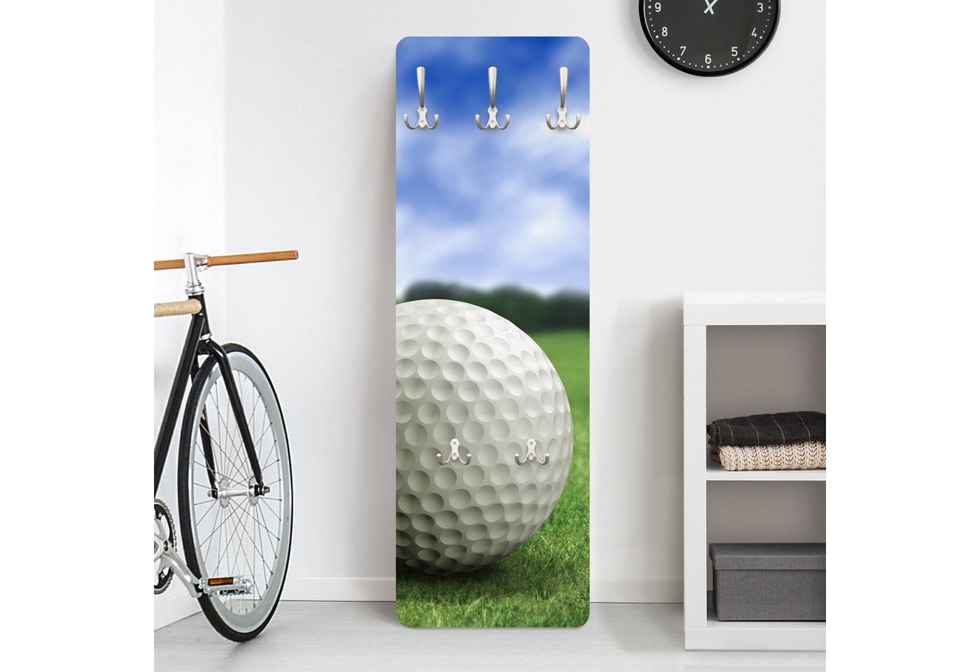 Bilderdepot24 Garderobenpaneel Design Sport Golfball (ausgefallenes Flur Wandpaneel mit Garderobenhaken Kleiderhaken hängend), moderne Wandgarderobe - Flurgarderobe im schmalen Hakenpaneel Design von Bilderdepot24