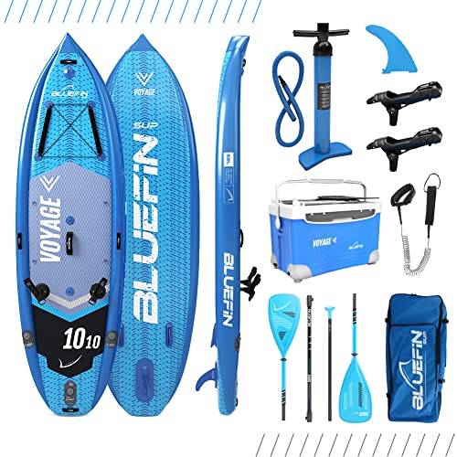 Bluefin SUP Voyage 10'10 Paket mit Kühlbox | Das ultimative aufpumpbare Stand-Up-Paddleboard | Zusätzliche Stabilität | 20% breiter | Seitenschienen | 2X Angelrutenhalterungen | 5 Jahre Garantie von Bluefin SUP