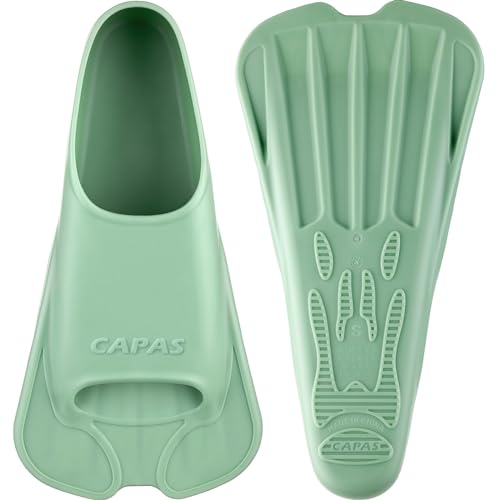 CAPAS Kurze Trainingsflossen für Schwimmen | Komfortable Silikon Schwimmflossen | Kurzflossen | Taucherflossen | Unisex Flossen für Kinder Erwachsene | Kurze Klinge Beinstärke aufbauen (Grün, S) von CAPAS