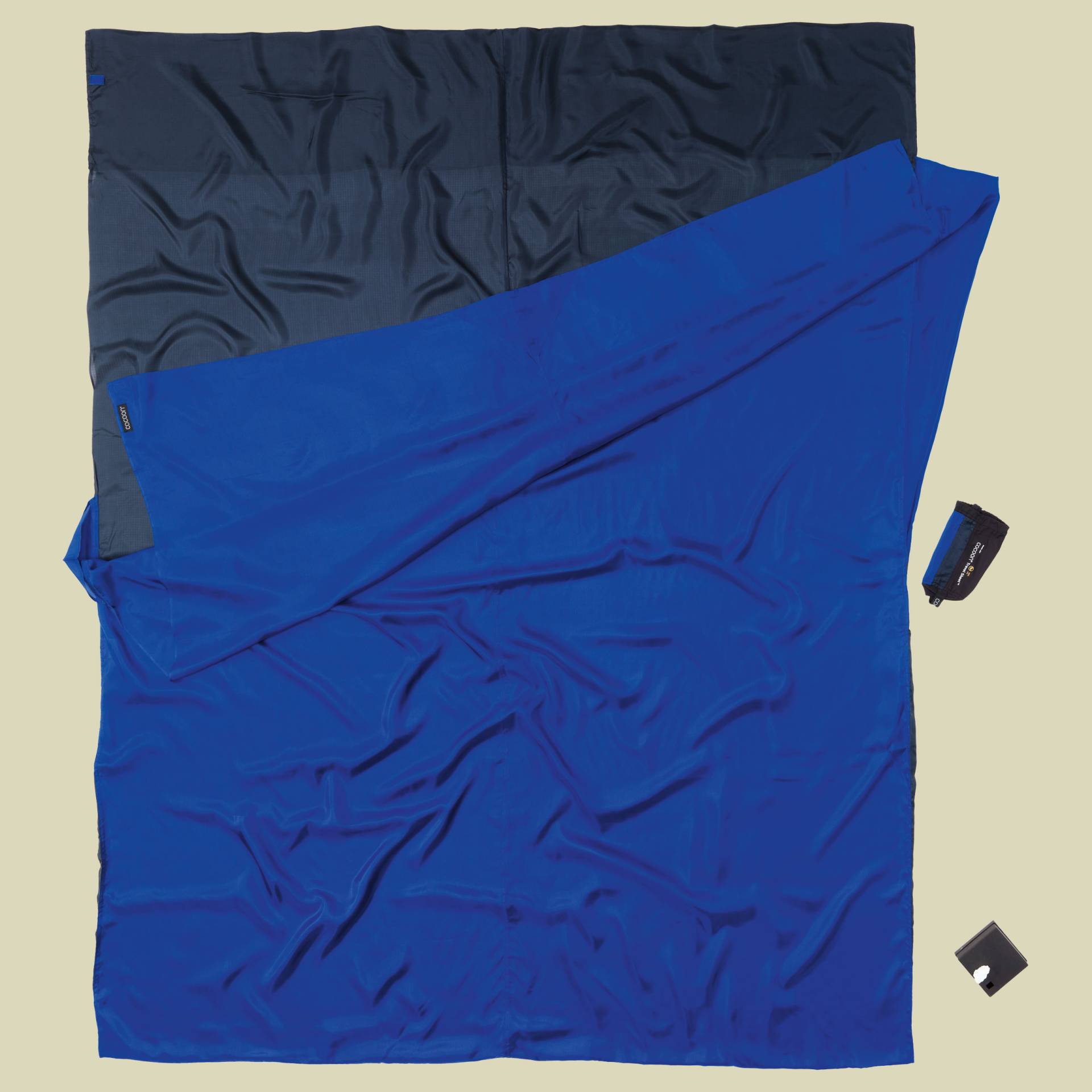 2 Color TravelSheet Doublesize 220 x 180 cm Farbe tuareg/ultramarine blue von Cocoon
