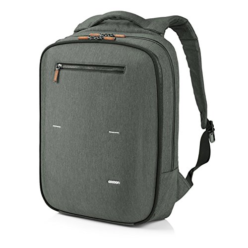 Cocoon GRAPHITE - 15" MacBook Pro Backpack & Organizer mit elastischen Bänder / Business-Rucksack / Daypack für Laptops / Wasserabweisend / Faux Fur Polsterung – Dunkel-Grau / 33 x 13,9 x 43,1 cm von Cocoon