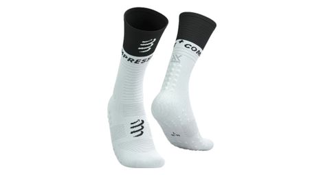 compressport mid compression socks v2 0 weis schwarz compressport mid compression socks v2 0 weis schwarz von Compressport