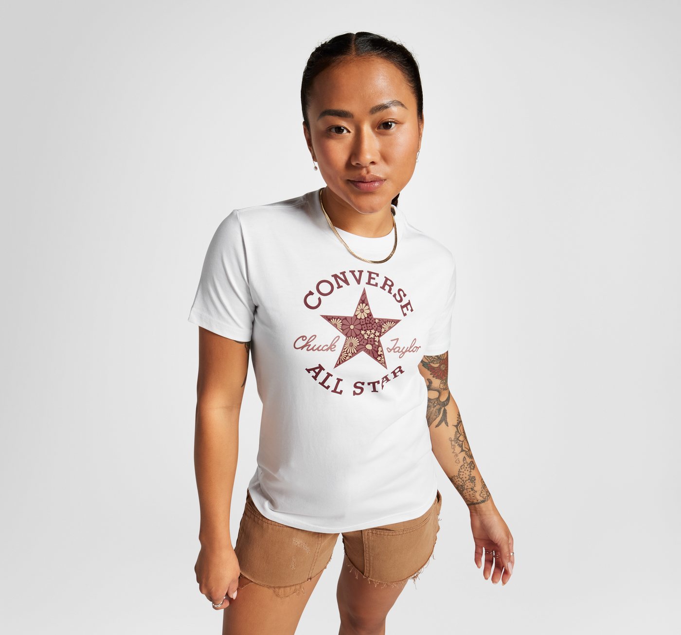 Converse T-Shirt WOMEN'S CONVERSE FLORAL PATCH T-SHI von Converse