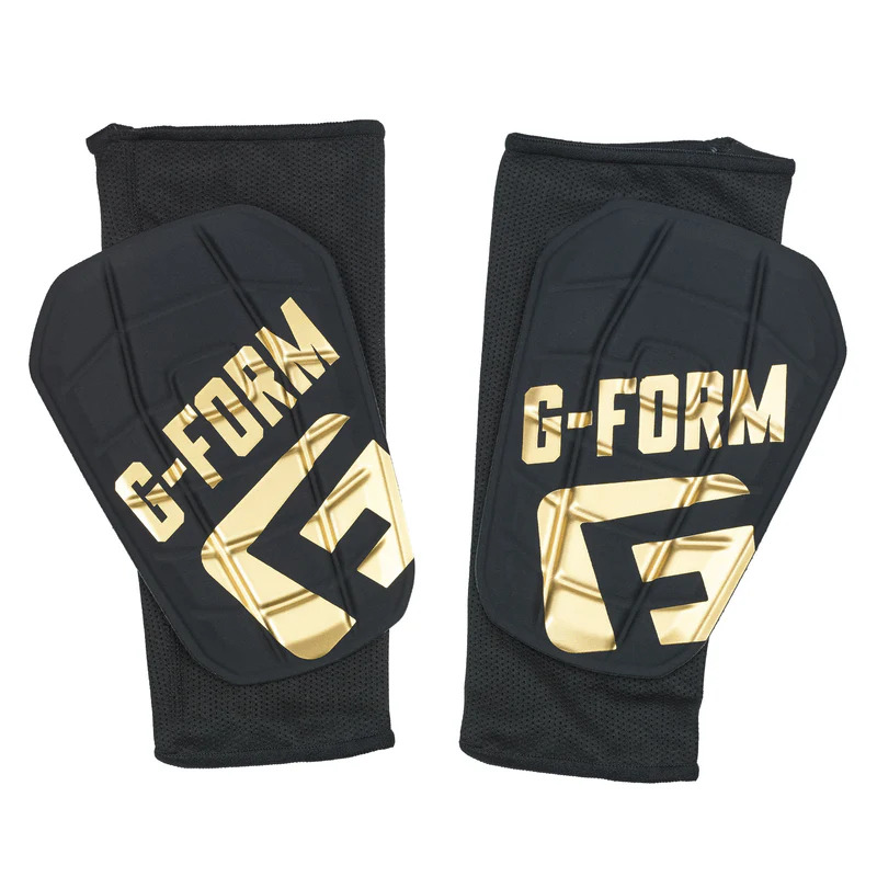 Derbystar Schienbeinschoner-G-FORM PRO-S BLADE schwarz/gold M von Derbystar