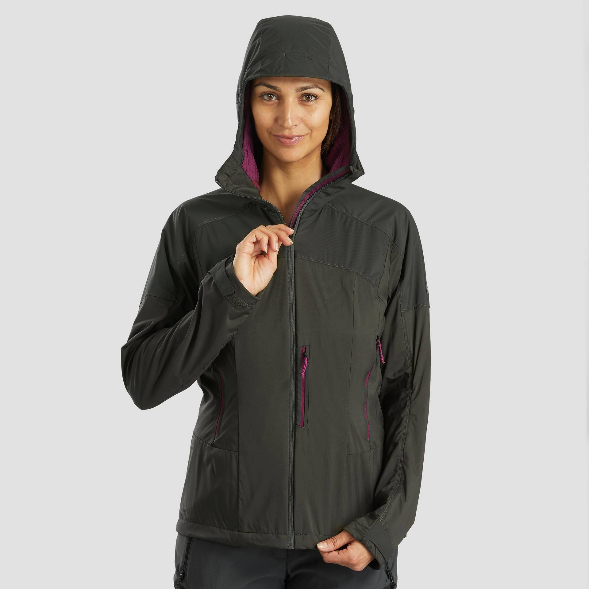 Softshelljacke Damen winddicht warm Trekking - MT900 von FORCLAZ