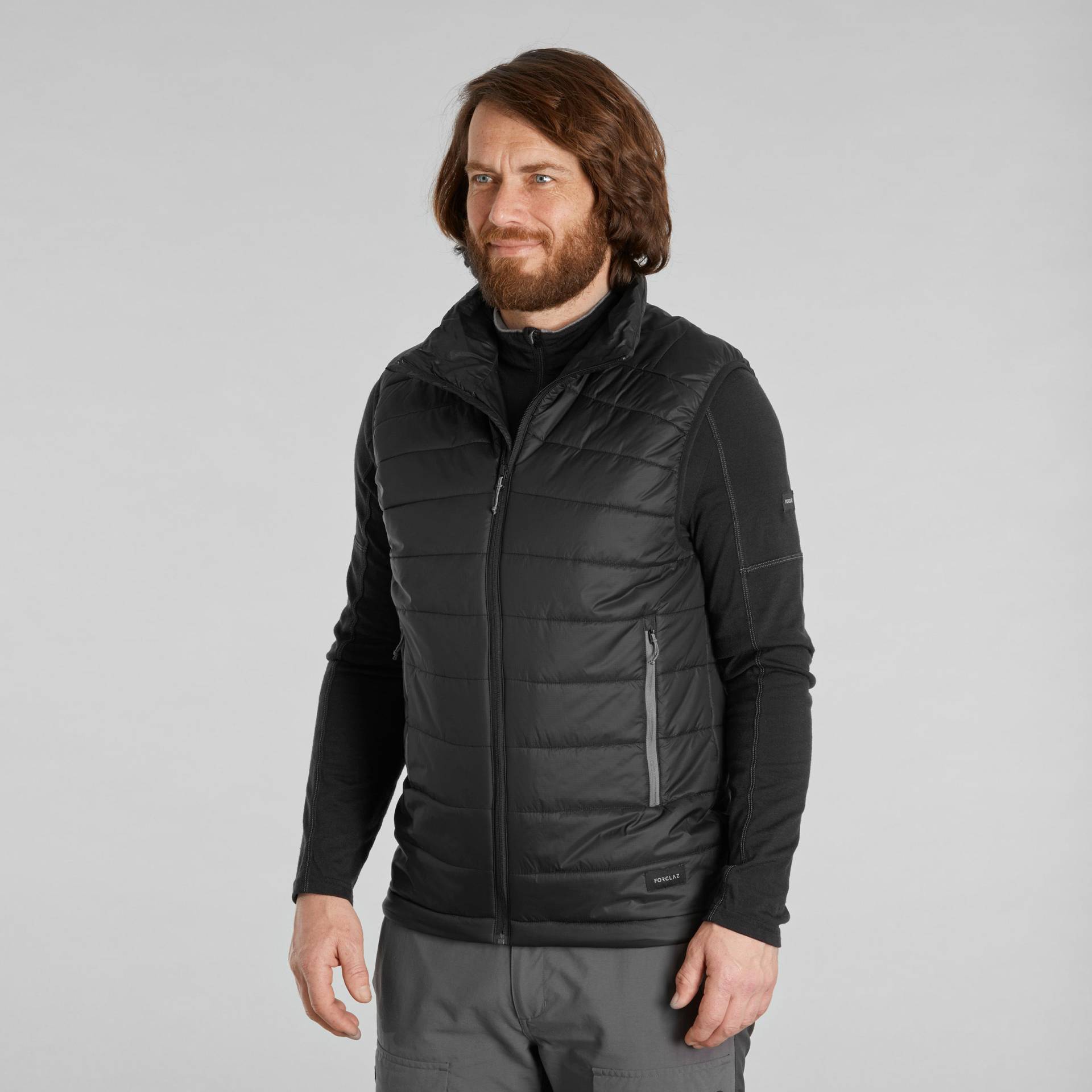 Wattierte Weste Herren Synthetik Trekking - MT100 schwarz von FORCLAZ