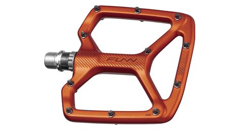 ein paar funn python orange flat pedals von Funn