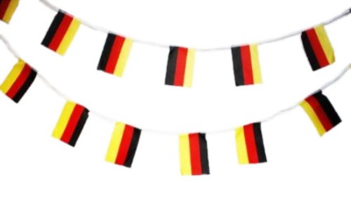 HAAC Fahnen Girlande Wimpel Kette Größe je Fahne 30 cm x 45 cm in Deutschlandsfarben Deutschland 8 Meter Fußball 2014 von HAAC