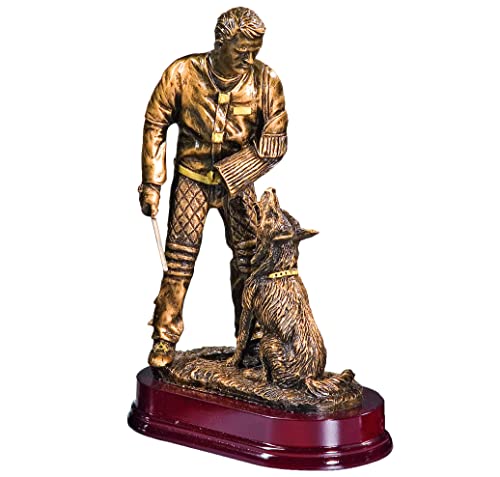 Henecka | Hundesport-Pokal | Resinfigur Figur | Hund beim Verbellen | Bronze | mit Wunschgravur | Größe 30 cm von Henecka
