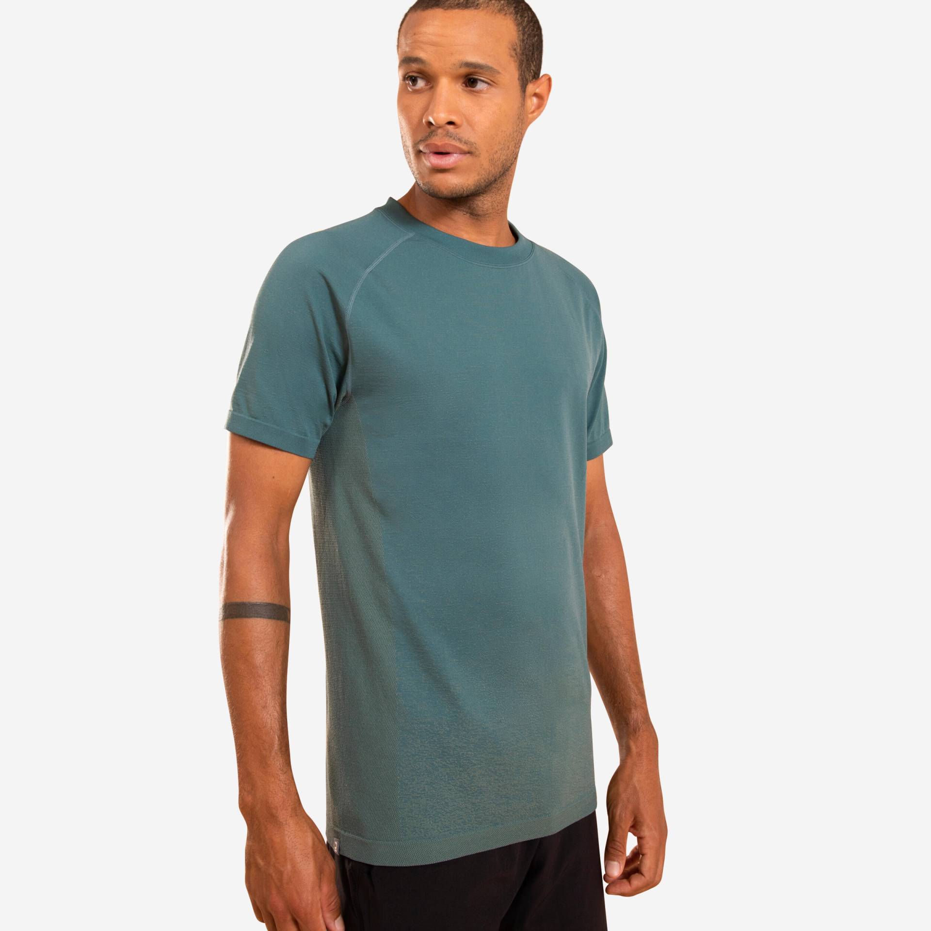 T-Shirt Herren dynamisches Yoga nahtlos - khaki von KIMJALY