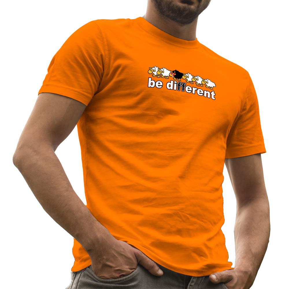 Kruskis Be Different Short Sleeve T-shirt Orange S Mann von Kruskis