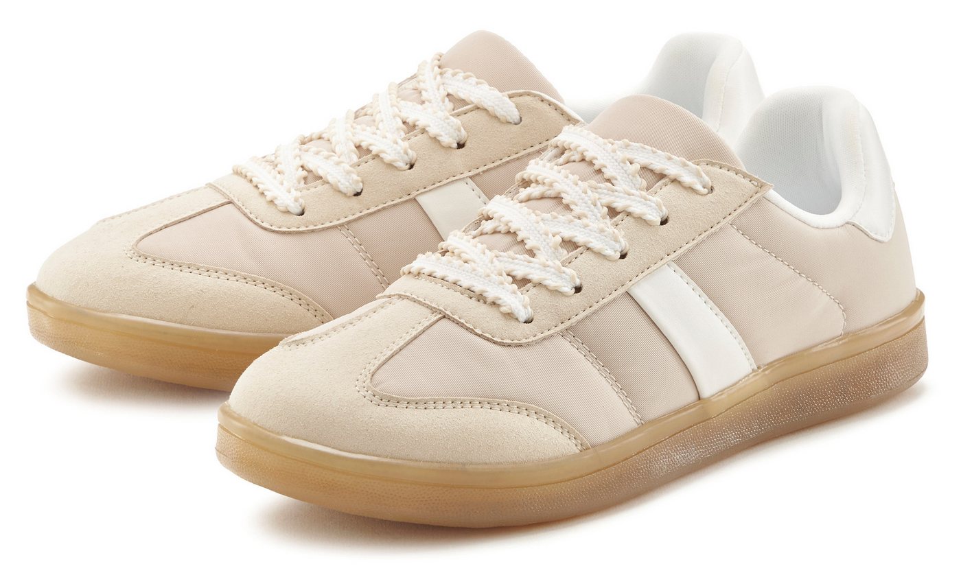 LASCANA Schnürschuh, Halbschuh, Freizeitschuh Sneaker mit angesagter Sohle VEGAN von LASCANA