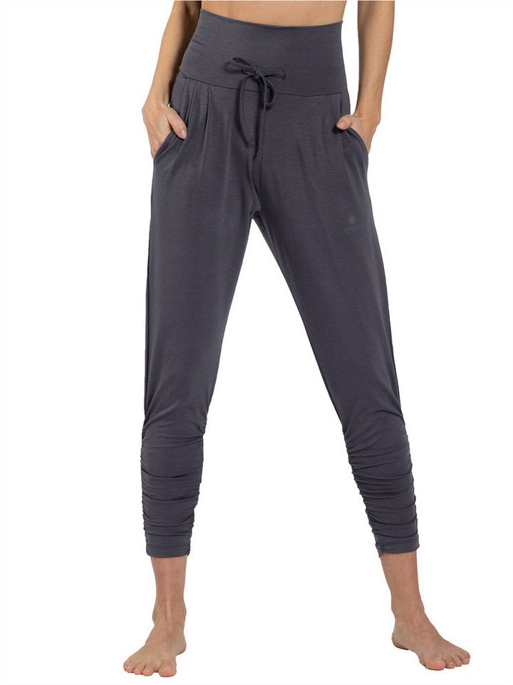 Magadi Yogahose Francis aus weichem Naturmaterial mit Taschen von Magadi