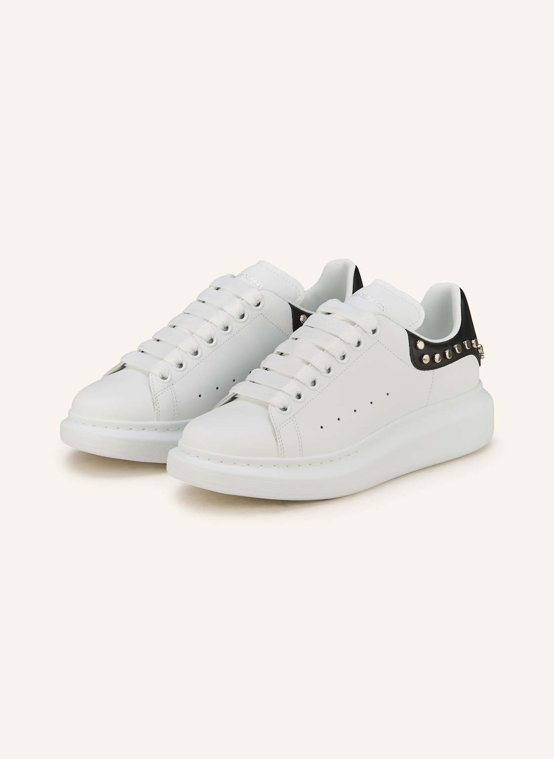Mcqueen Sneaker Mit Nieten weiss von McQUEEN