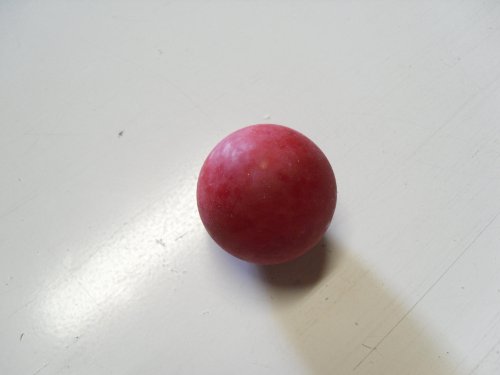 Minigolfbälle 1 roter glatter Anlagenball von Minigolfanlage Würzburg