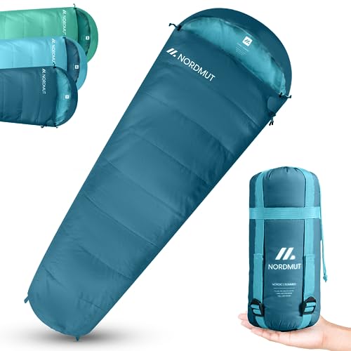 NORDMUT® Sommerschlafsack Ultraleicht & kompakt [100 GSM] Komfortabler Schlafsack kleines Packmaß | Sleeping Bag koppelbar | Mumienschlafsack [900g] ideal für Outdoor, Camping und Reisen von NORDMUT