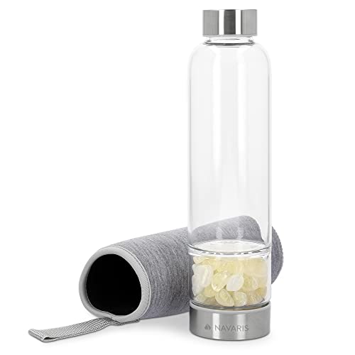 Navaris Wasserflasche mit Mineralstein und Neoprenhülle 420ml - Edelsteine Trinkflasche mit Hülle - Kristall Flasche Glasflasche Wasser Citrin von Navaris