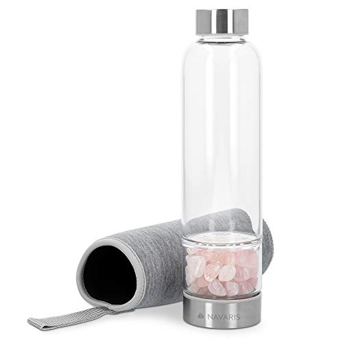 Navaris Wasserflasche mit Mineralstein und Neoprenhülle 420ml - Edelsteine Trinkflasche mit Hülle - Kristall Flasche Glasflasche Wasser von Navaris