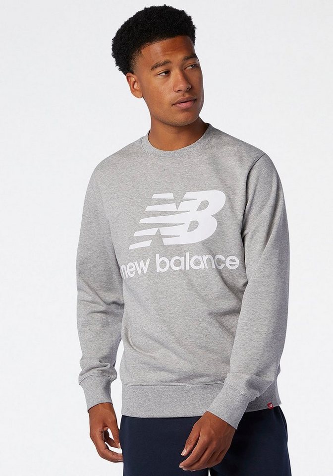 New Balance Sweatshirt NB ESSENTIALS STACKED LOGO FLEECE CREW von New Balance