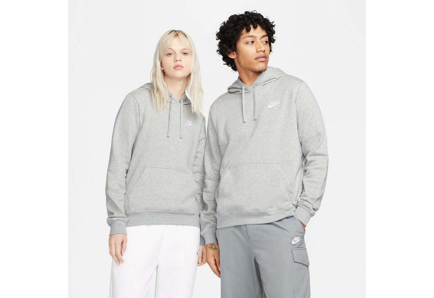 Nike Sportswear Kapuzensweatshirt CLUB FLEECE WOMEN'S PULLOVER HOODIE Damen Kapuzenpullover aus weichem Fleece Material von Nike Sportswear