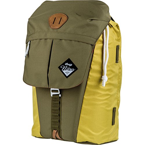 Nitro Cypress sportiver Daypack Rucksack für Uni & Freizeit, Streetpack mit gepolstertem 15“ Wide Laptopfach & Seesacktunnelverschluss, Überschlagdeckel, Golden Mud, 28 L von Nitro