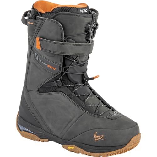 Nitro Herren Snowboards Team PRO TLS '24 Marcus Kleveland All Mountain Freestyle Schnellschnürsystem Boot Snowboardboot, Black, MP 29.5 // EU 44 2/3 // US 11,5 von Nitro