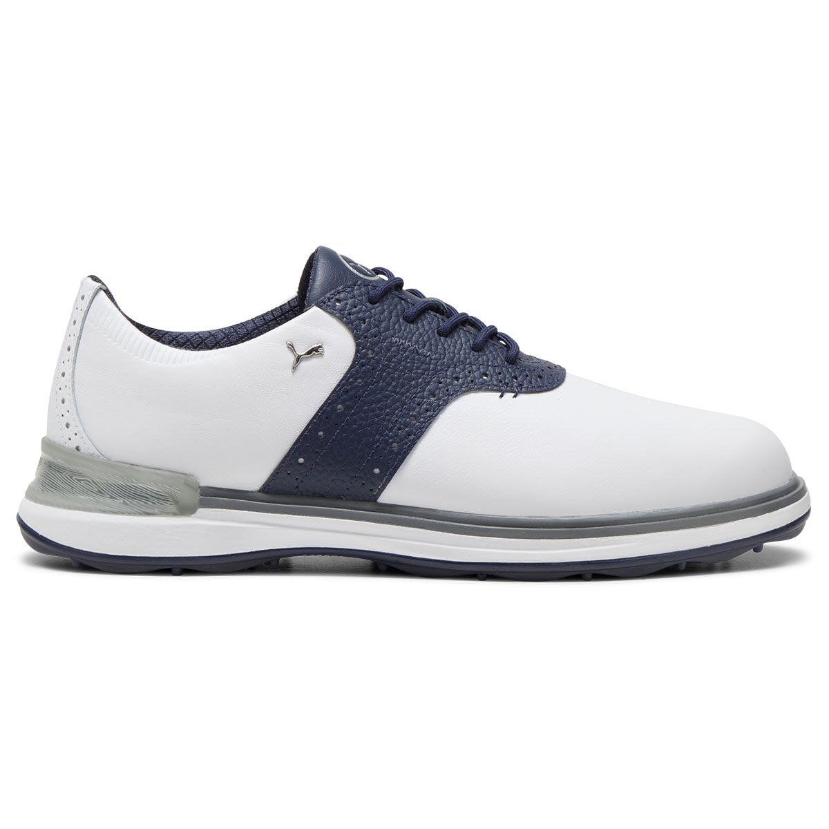 PUMA Men's Avant Waterproof Spikeless Golf Shoes, Mens, White/deep navy/speed blue, 8 | American Golf von PUMA Golf