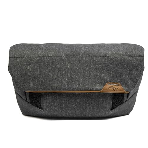 Peak Design Field Pouch V2 Zubehörtasche/Gürteltasche Dunkelgrau mit Tragegurt (BP-CH-2) von Peak Design