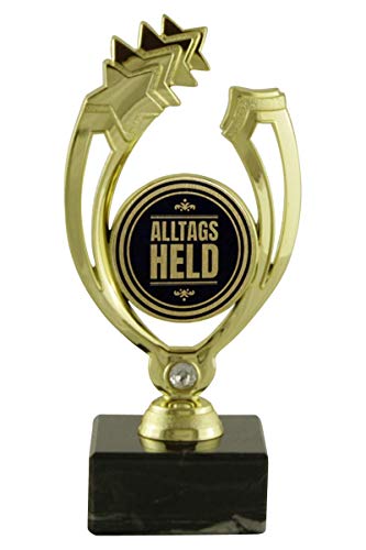 Pokal Award Neuner in Gold mit hochwertigen Aluminium Emblem Altagsheld und Aluminium Schild mit Wunschtext von Pokalmatador GmbH