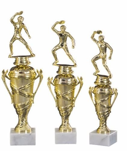 RaRu 3er-Serie Tischtennis-Pokale (Damen oder Herren) mit Wunschgravur und 3 Tischtennis-Anstecknadeln (Sticker) (Mit Damen-Figuren) von RaRu