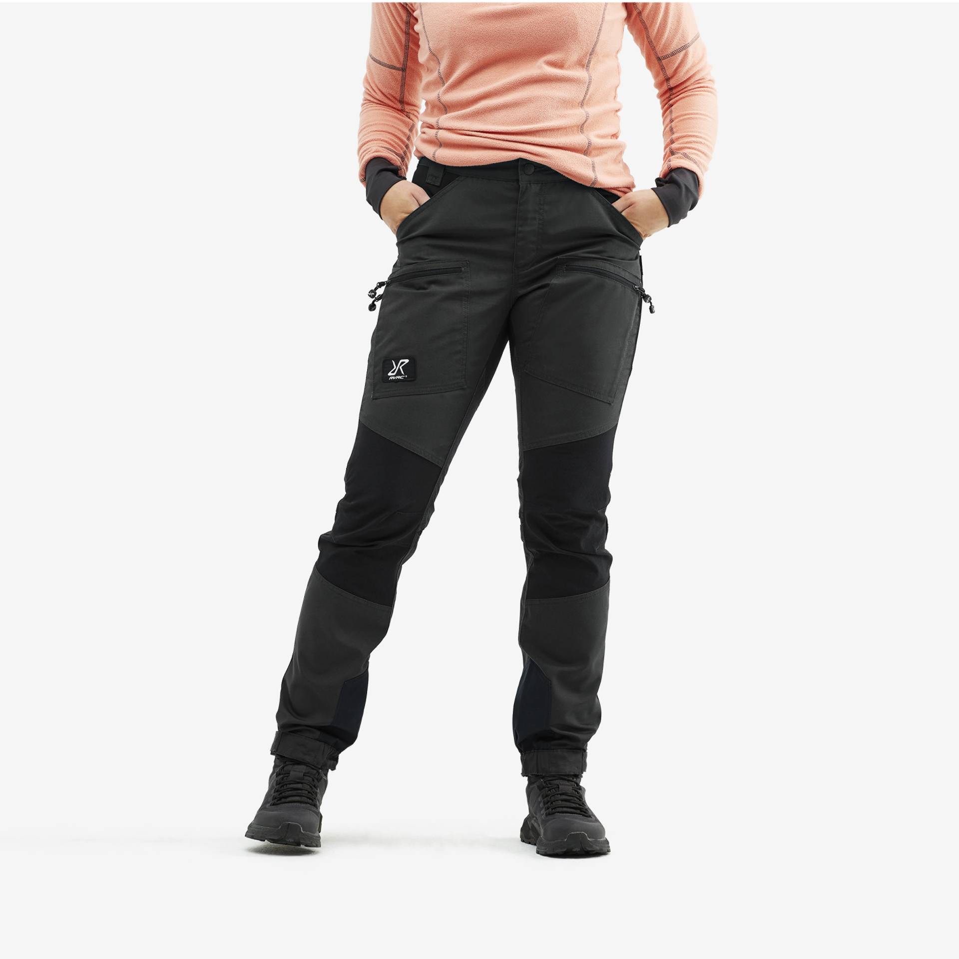 Nordwand Pro Short Pants Damen Anthracite, Größe:M - Outdoorhose, Wanderhose & Trekkinghose von RevolutionRace