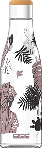 SIGG Metis Sumatra Tiger Trinkflasche (0.6 L), plastikfreie und auslaufsichere Trinkflasche, hitzebeständige und BPA-freie Trinkflasche aus Glas, Kooperation mit One Tree Planted von SIGG