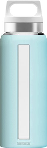 SIGG Dream Glacier Trinkflasche (0.65 L), schadstofffreie und hitzebeständige Trinkflasche, auslaufsichere Trinkflasche aus Glas mit Silikonhülle, 7.6 x 7.6 x 24.4 cm von SIGG