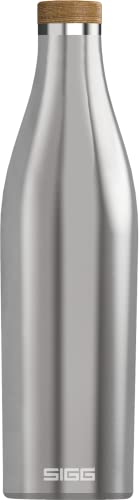 SIGG Meridian Trinkflasche (0.5 L / 0.7 L), auslaufsichere Trinkflasche aus Edelstahl mit Bambus, Isolierflasche für kalte und heiße Getränke von SIGG