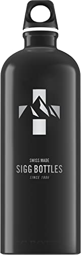 SIGG - Alu Trinkflasche - Traveller Schwarzer Berg - Klimaneutral Zertifiziert - Für Kohlensäurehaltige Getränke Geeignet - Auslaufsicher - Federleicht - BPA-frei - Schwarzer Berg - 1L von SIGG