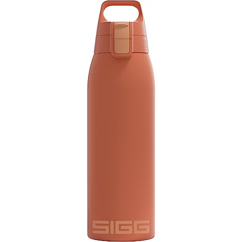 SIGG - Isolierte Trinkflasche - Shield Therm One Eco Red - Für kohlensäurehaltige Getränke geeignet - Auslaufsicher - Spülmaschinenfest - BPA-frei - 90% recycelter Edelstahl - Rot - 1L von SIGG