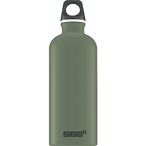 SIGG - Alu Trinkflasche - Traveller Leaf Green - Klimaneutral Zertifiziert - Für Kohlensäurehaltige Getränke Geeignet - Auslaufsicher - Federleicht - BPA-frei - Grün - 0,6L von SIGG